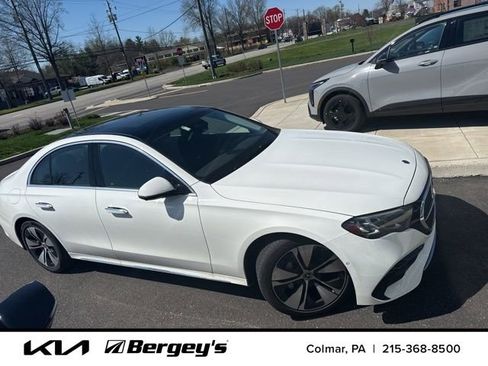 Used 2025 Mercedes-Benz E 350 4MATIC Sedan image 5