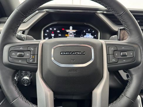 Certified 2025 GMC Sierra 1500 Denali image 18