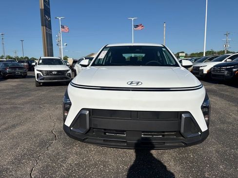 New 2026 Hyundai Kona SE FWD image 2