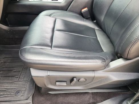 Used 2021 Ford Expedition XLT image 23