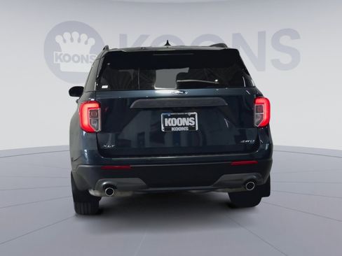Used 2022 Ford Explorer XLT w/ Equipment Group 202A AWD/4WD image 10