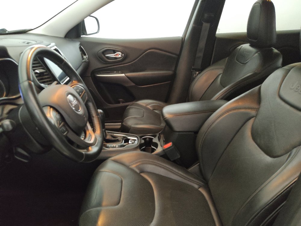 Used 2019 Jeep Cherokee Limited AWD/4WD image 17