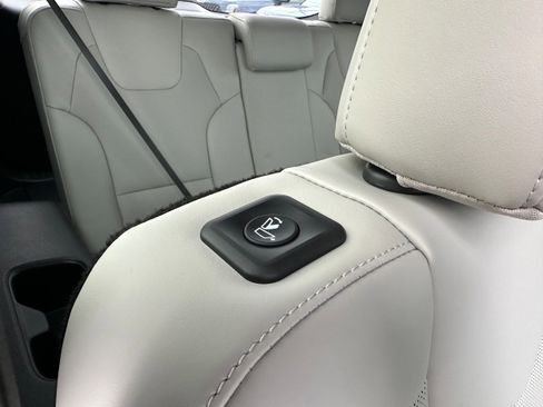 New 2025 Kia Telluride S image 29