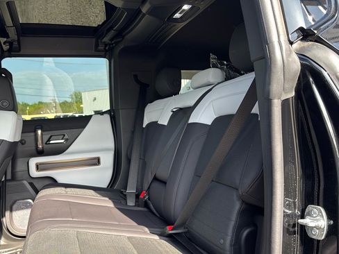 New 2025 GMC Hummer EV 2X w/ LPO, Sport Package image 9