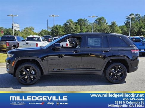 New 2025 Jeep Grand Cherokee Limited w/ Luxury Tech Group II image 5