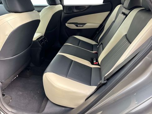 Used 2024 Lexus NX 250 FWD w/ Towing Package (2000 Lbs) image 15