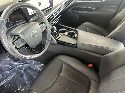 Certified 2023 Toyota Mirai w/ Advanced Technology Package RWD image 12