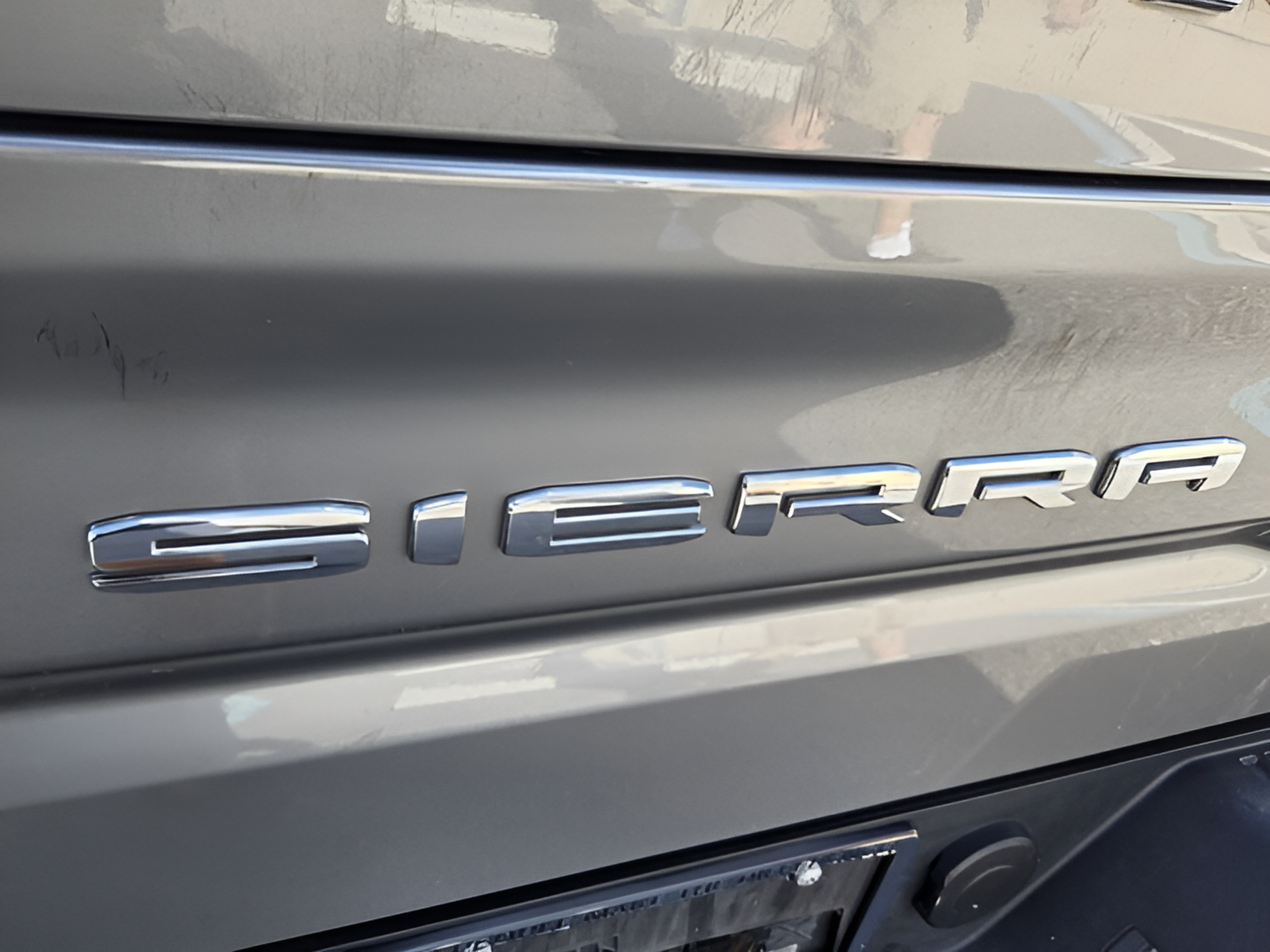 Used 2025 GMC Sierra 1500 SLT AWD/4WD image 31