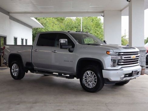 Used 2020 Chevrolet Silverado 3500 High Country w/ Technology Package AWD/4WD image 8