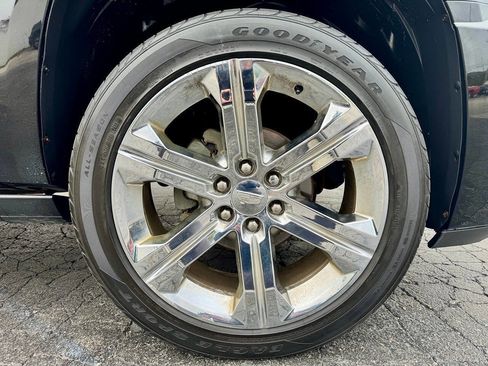 Used 2014 Cadillac Escalade Platinum image 9