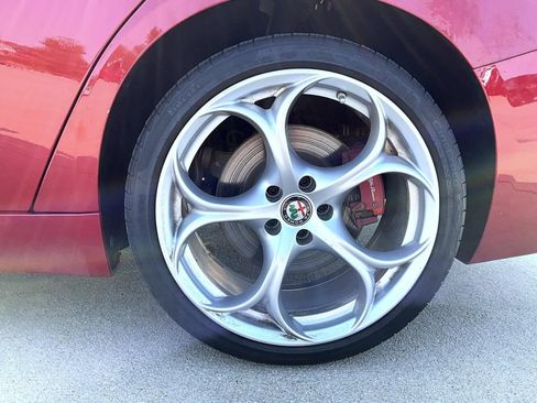 Used 2021 Alfa Romeo Giulia Ti Sport AWD/4WD image 24
