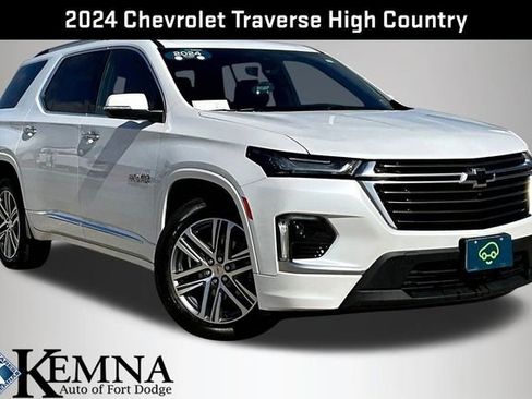Used 2024 Chevrolet Traverse High Country image 1