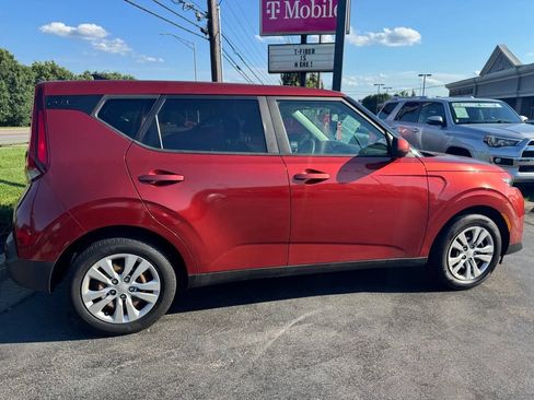 Used 2021 Kia Soul LX FWD image 6