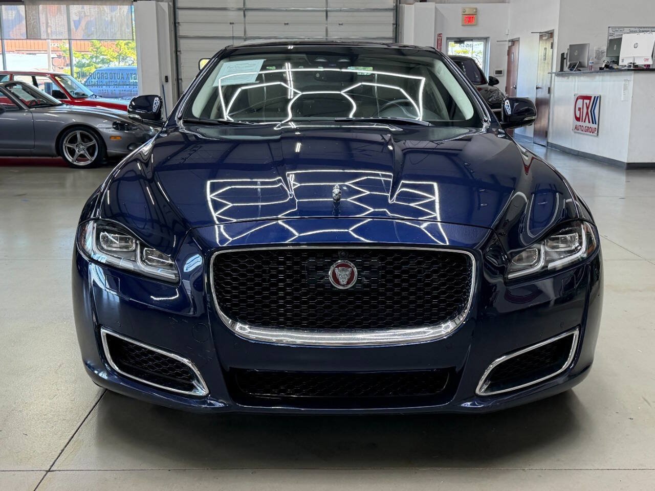 Used 2019 Jaguar XJ L Portfolio AWD/4WD image 6