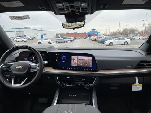 New 2026 Chevrolet Suburban High Country image 11