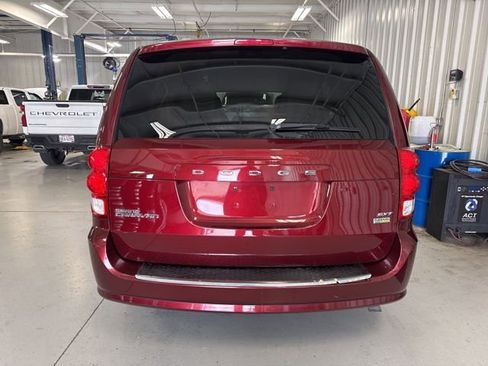 Used 2017 Dodge Grand Caravan SXT FWD image 7
