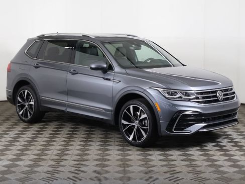 Used 2022 Volkswagen Tiguan SEL R-Line AWD/4WD image 60