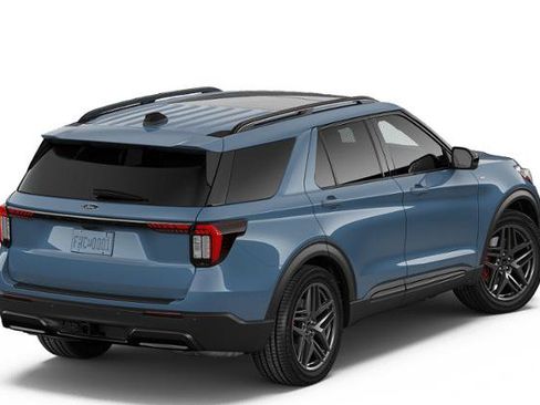 New 2026 Ford Explorer ST-Line w/ ST-Line Street Pack image 4