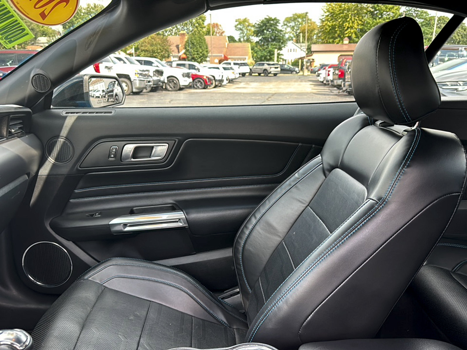 Used 2022 Ford Mustang GT Premium w/ Equipment Group 401A RWD image 8