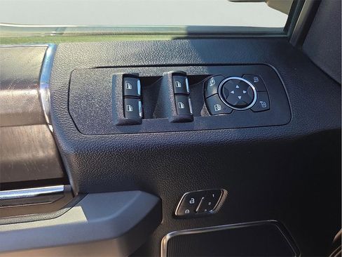 Used 2020 Ford F150 Platinum w/ Equipment Group 701A Luxury image 14