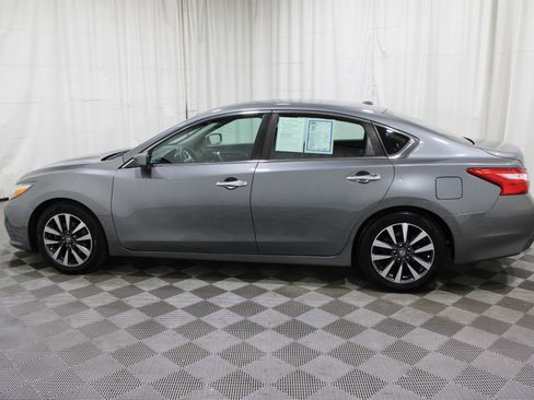 Used 2017 Nissan Altima 2.5 SV image 31