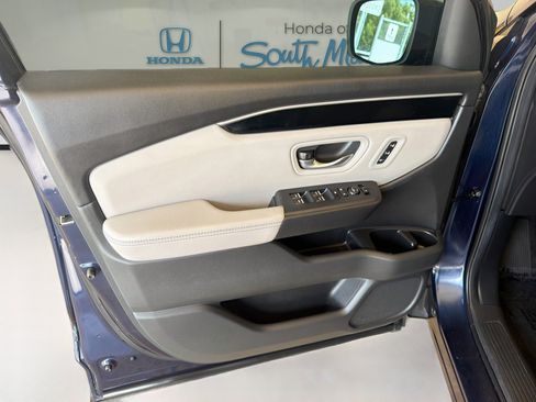 Used 2024 Honda Pilot EX-L image 19