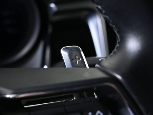 Certified 2024 Porsche Macan S image 24