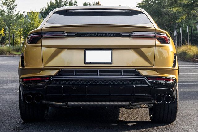 Used 2024 Lamborghini Urus S AWD/4WD image 7