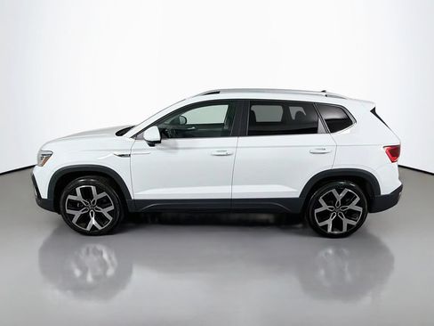 Used 2022 Volkswagen Taos SEL w/ Panoramic Sunroof Package AWD/4WD image 8