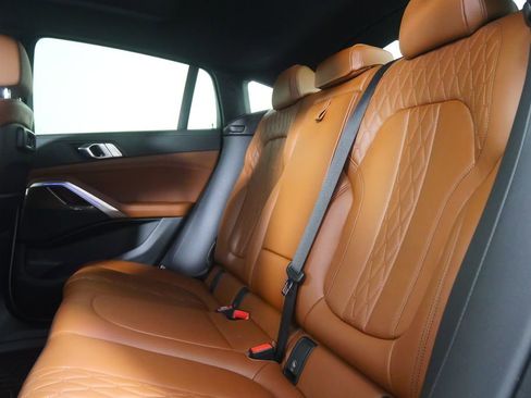 Used 2023 BMW X6 xDrive40i w/ M Sport Package image 8