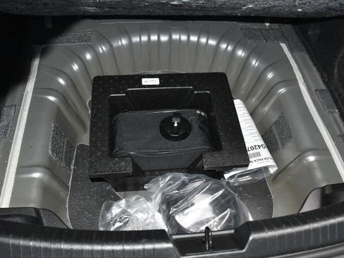 Used 2025 Chevrolet Malibu LT image 28