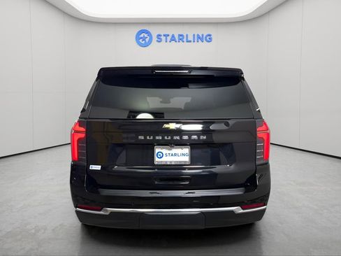 Certified 2025 Chevrolet Suburban LS RWD image 7