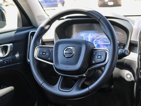 Certified 2026 Volvo XC40 B4 Core FWD image 17