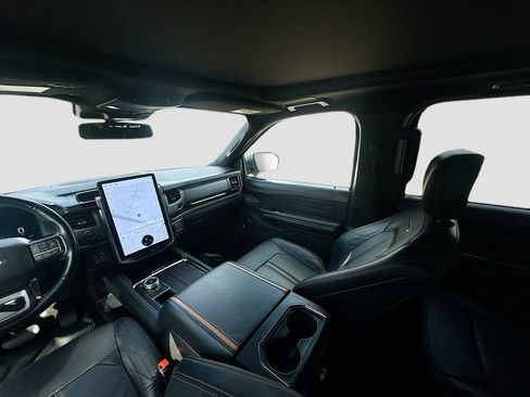 Used 2023 Ford Expedition Platinum RWD image 25