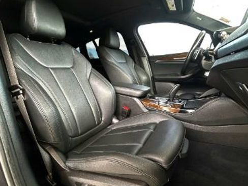 Used 2019 BMW X4 xDrive30i w/ Convenience Package image 9