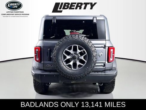 Used 2025 Ford Bronco Badlands image 6