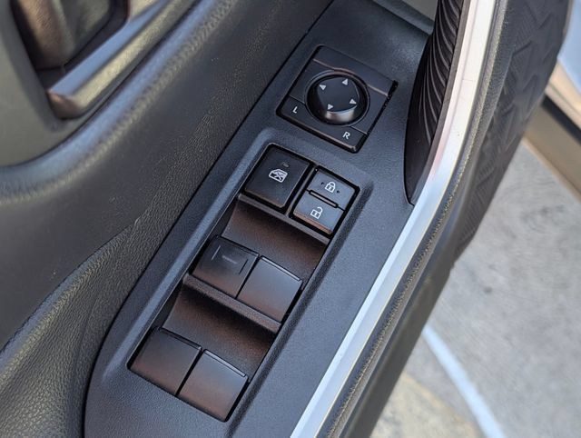 Used 2025 Toyota RAV4 LE AWD/4WD image 18