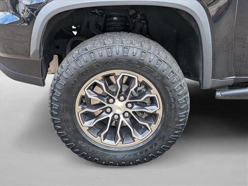 Used 2022 Chevrolet Colorado ZR2 image 9
