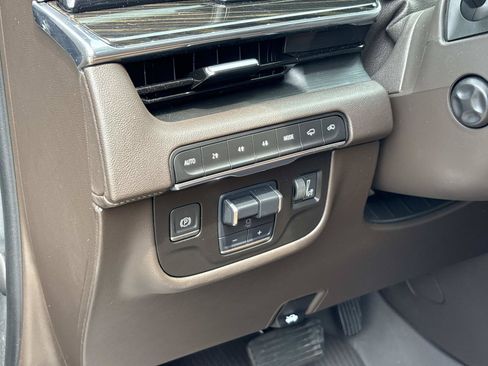 Used 2021 Cadillac Escalade Sport w/ Driver Assist Tech Package AWD/4WD image 19