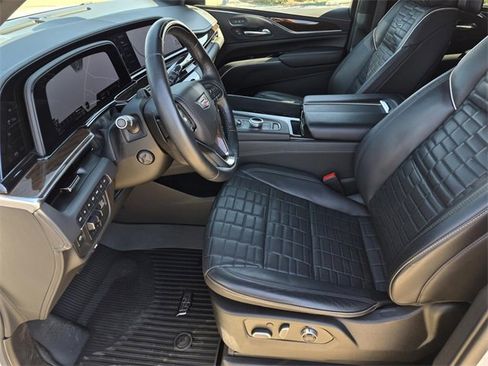 Used 2021 Cadillac Escalade Sport Platinum image 13
