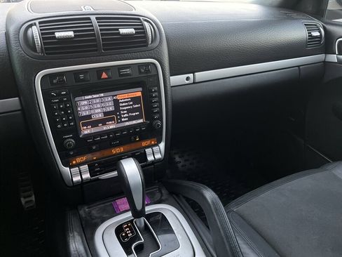 Used 2008 Porsche Cayenne GTS image 41