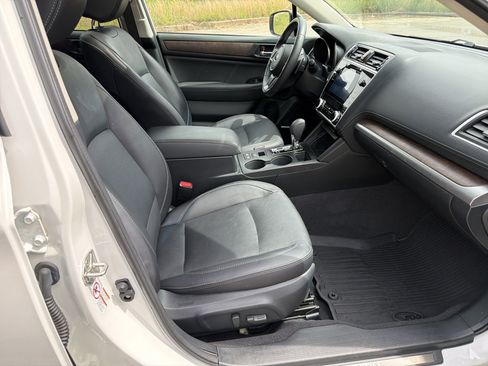 Used 2018 Subaru Outback 2.5i Limited AWD/4WD image 13