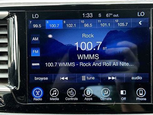 Used 2017 Chrysler Pacifica Touring-L FWD image 15