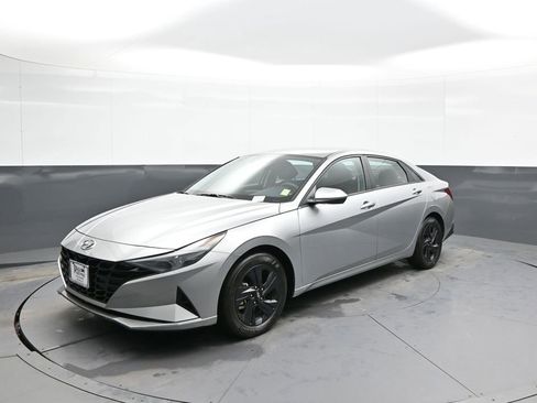 Certified 2023 Hyundai Elantra SEL w/ Cargo Package image 1