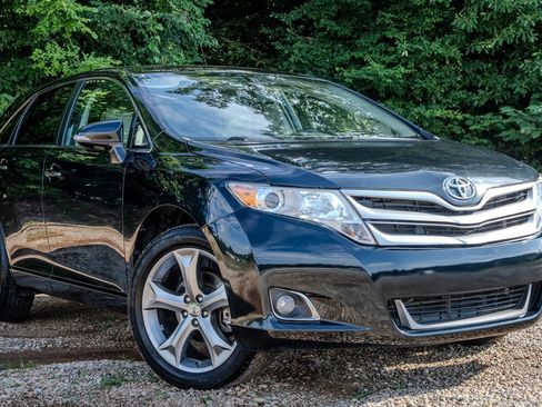 Used 2015 Toyota Venza XLE w/ XLE Premium Package FWD image 7