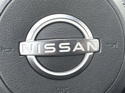 Used 2022 Nissan Pathfinder SL image 34