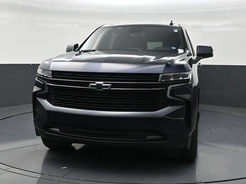 Used 2024 Chevrolet Suburban RST w/ Luxury Package RWD image 8