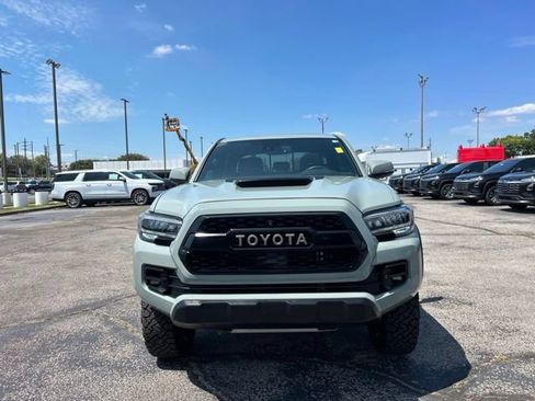 Used 2021 Toyota Tacoma TRD Pro AWD/4WD image 8