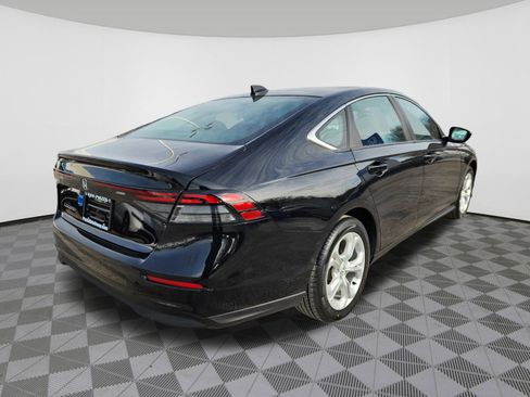 Used 2023 Honda Accord LX image 4