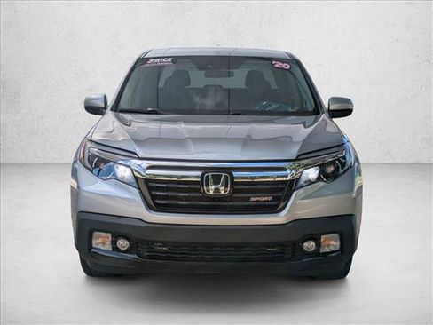 Used 2020 Honda Ridgeline Sport image 2